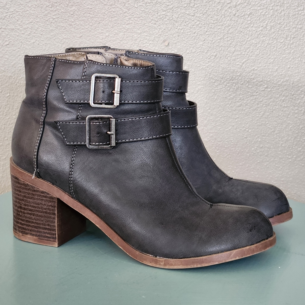 Women's 9 Charcoal Gray Leather Ankle Boots With Double Strap